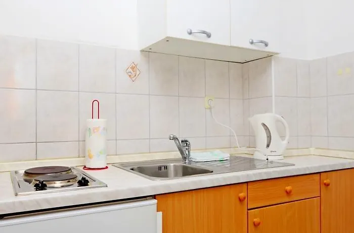 Mario With Private Parking Makarska