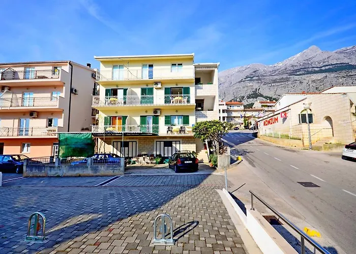 Appartement Mario With Private Parking Makarska