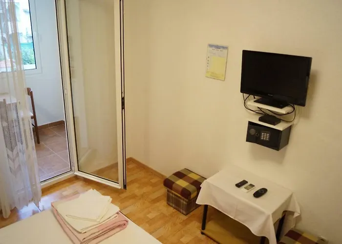 Mario With Private Parking Appartement