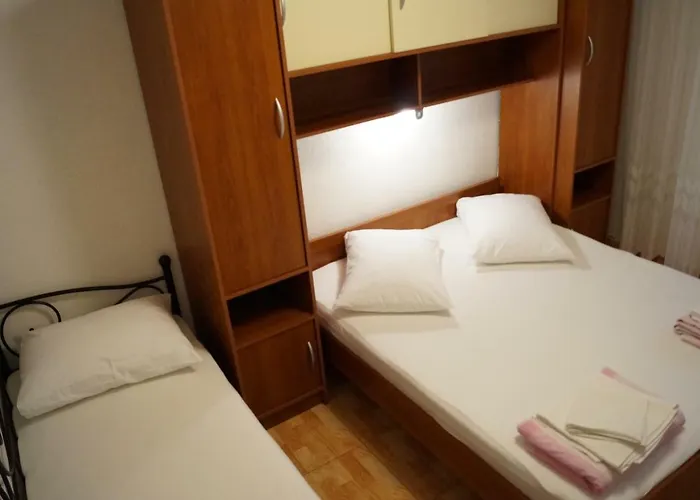 Mario With Private Parking Appartement