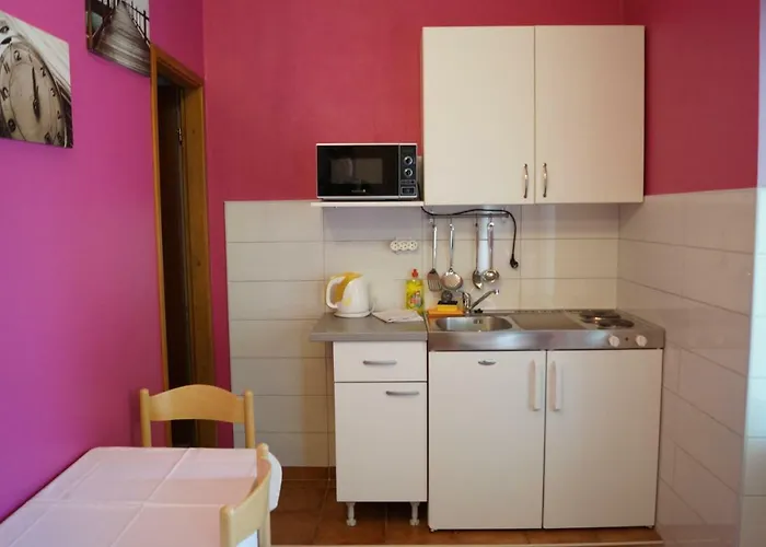 Mario With Private Parking Makarska