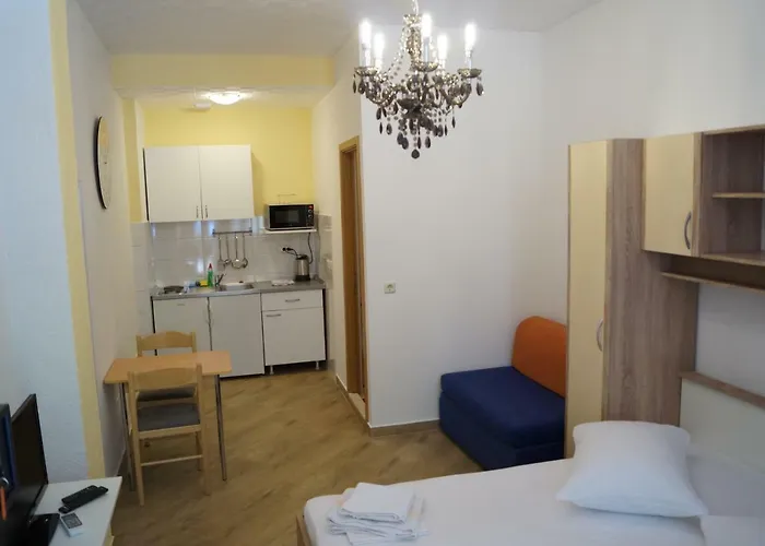 Mario With Private Parking *