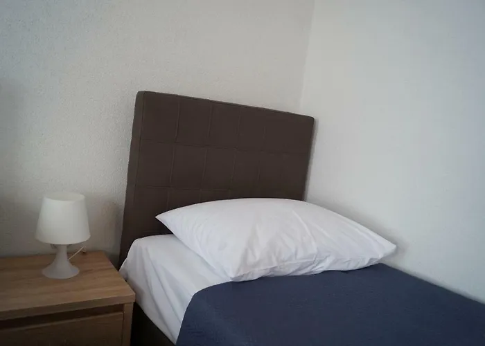 Mario With Private Parking Appartement