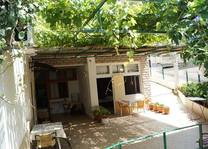 Mario With Private Parking * Makarska