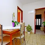 Apartman Mario With Private Parking Makarska