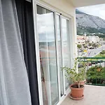Apartman Mario With Private Parking Makarska
