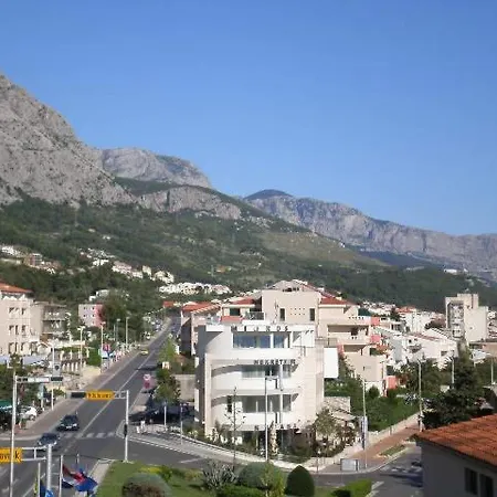 Mario With Private Parking Makarska