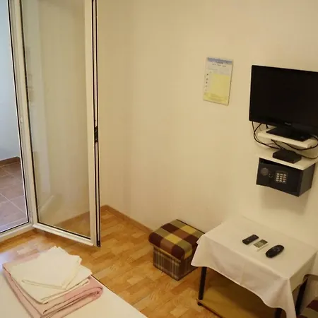 Mario With Private Parking Apartament