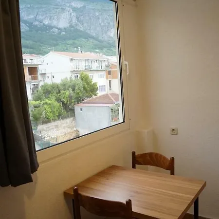 Mario With Private Parking Apartment *
