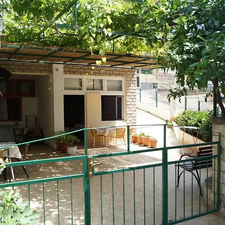 Mario With Private Parking Apartament *
