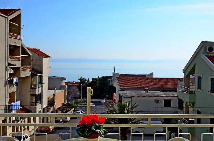 Mario With Private Parking Апартаменты *