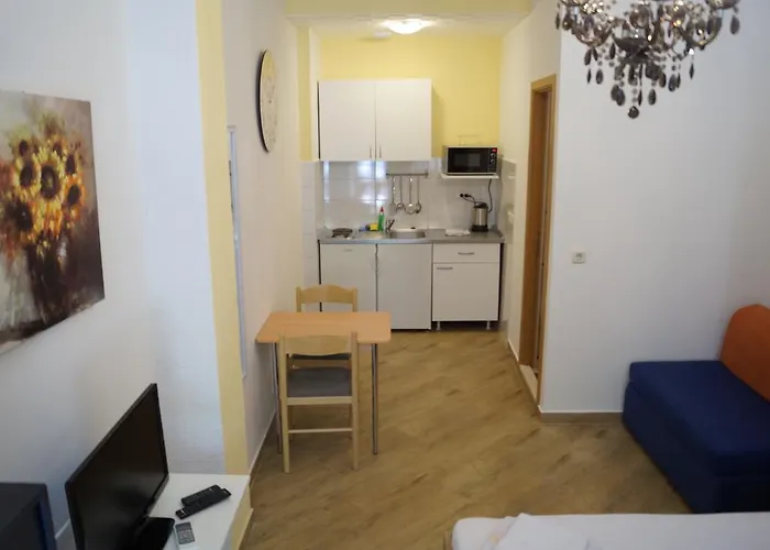 Mario With Private Parking * Makarska