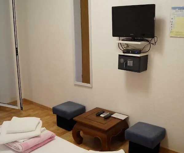 Mario With Private Parking *