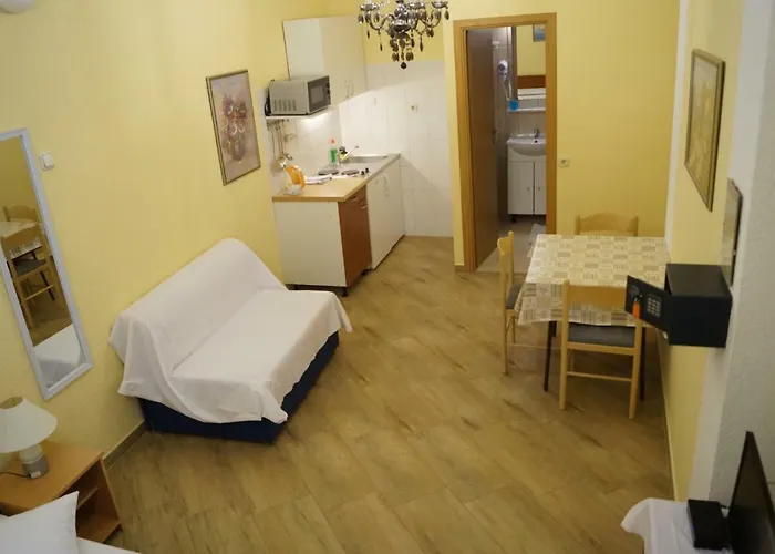 Mario With Private Parking *